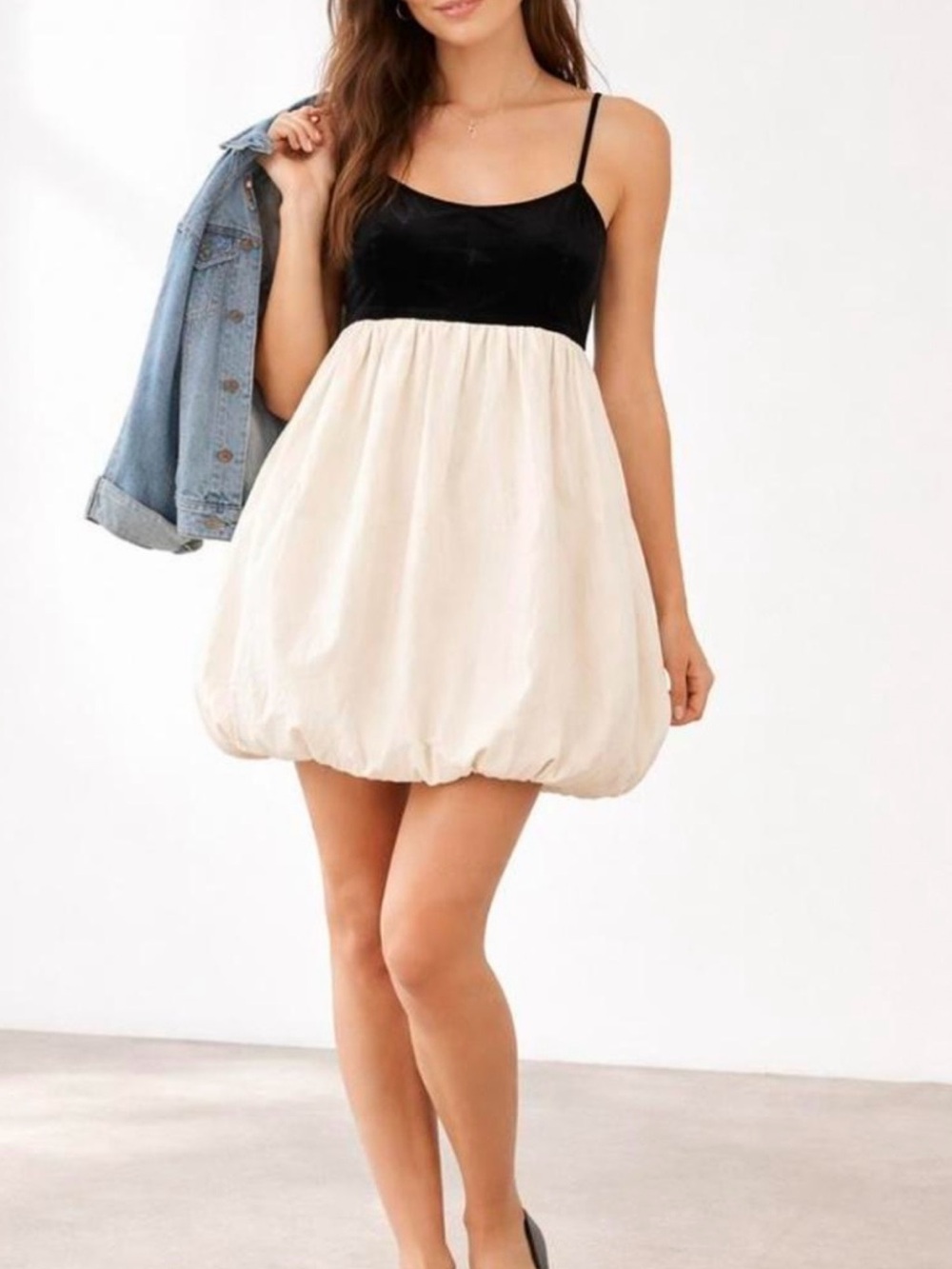 American eagle Black and White bubble dress